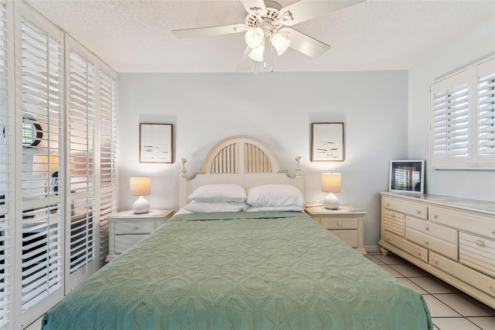 Image 22 of 50 For 800 Bayway Boulevard 17
