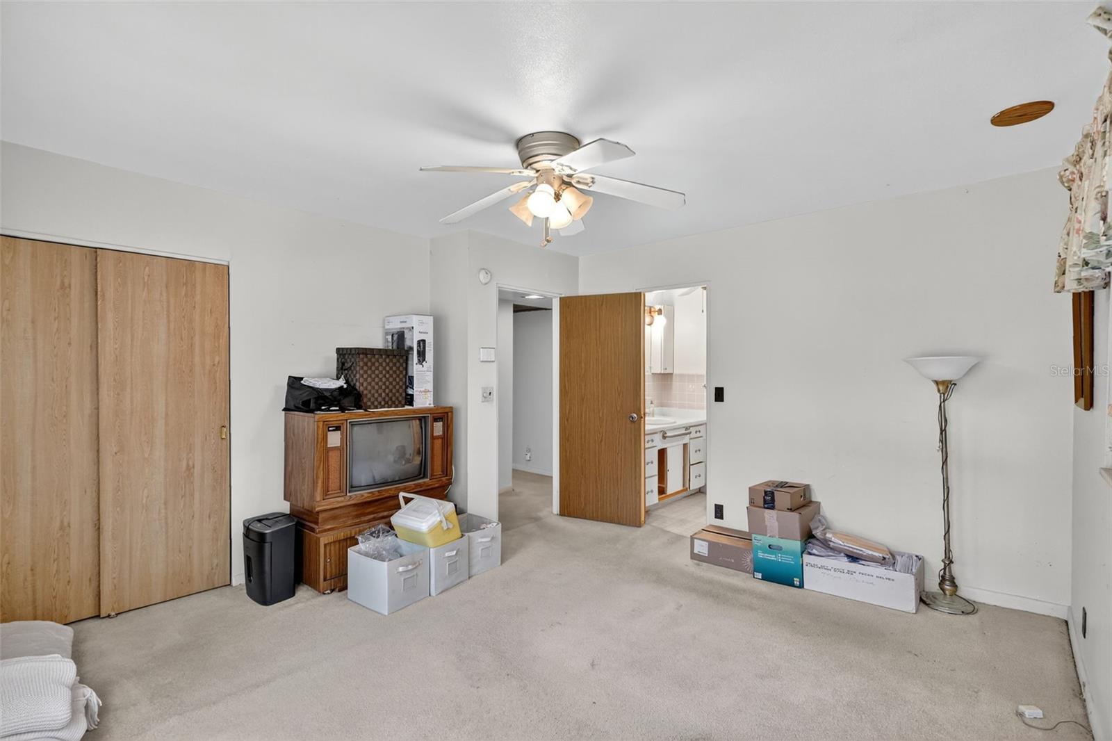 Image 15 of 62 For 5608 Palm River Road