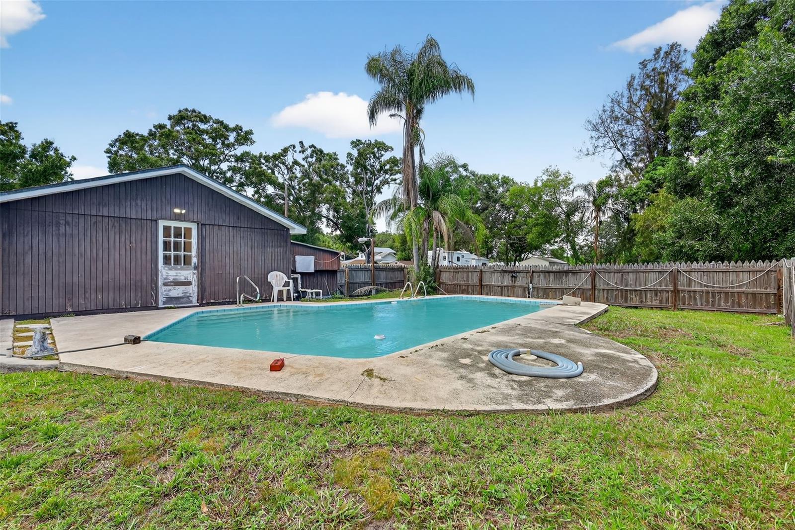Image 38 of 62 For 5608 Palm River Road
