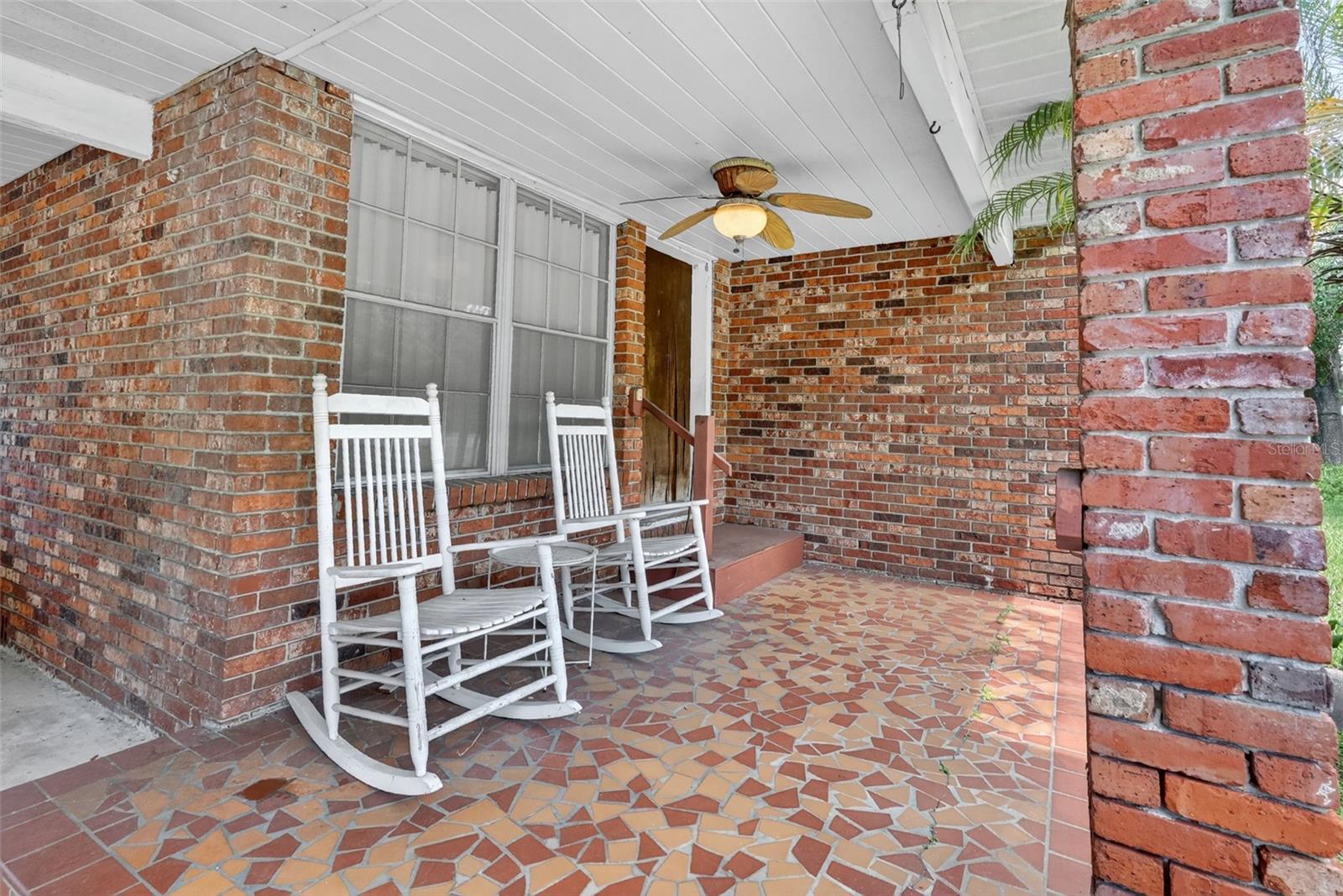 Image 4 of 62 For 5608 Palm River Road