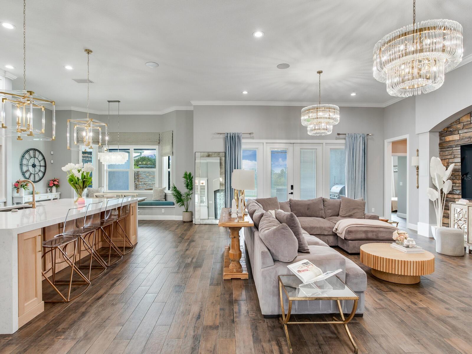 Listing photo id 10 for 8604 Alafia Hills Drive