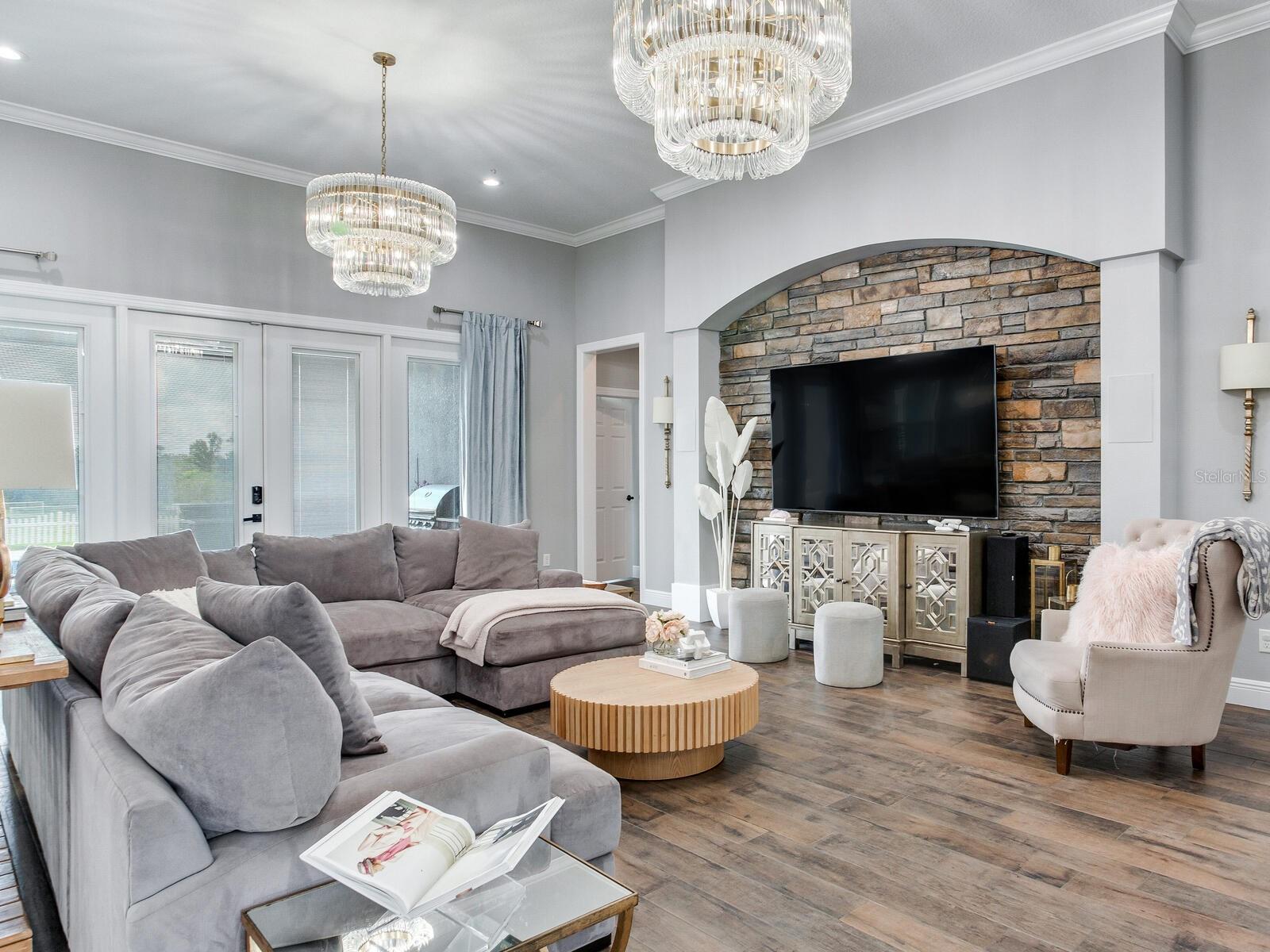 Listing photo id 11 for 8604 Alafia Hills Drive