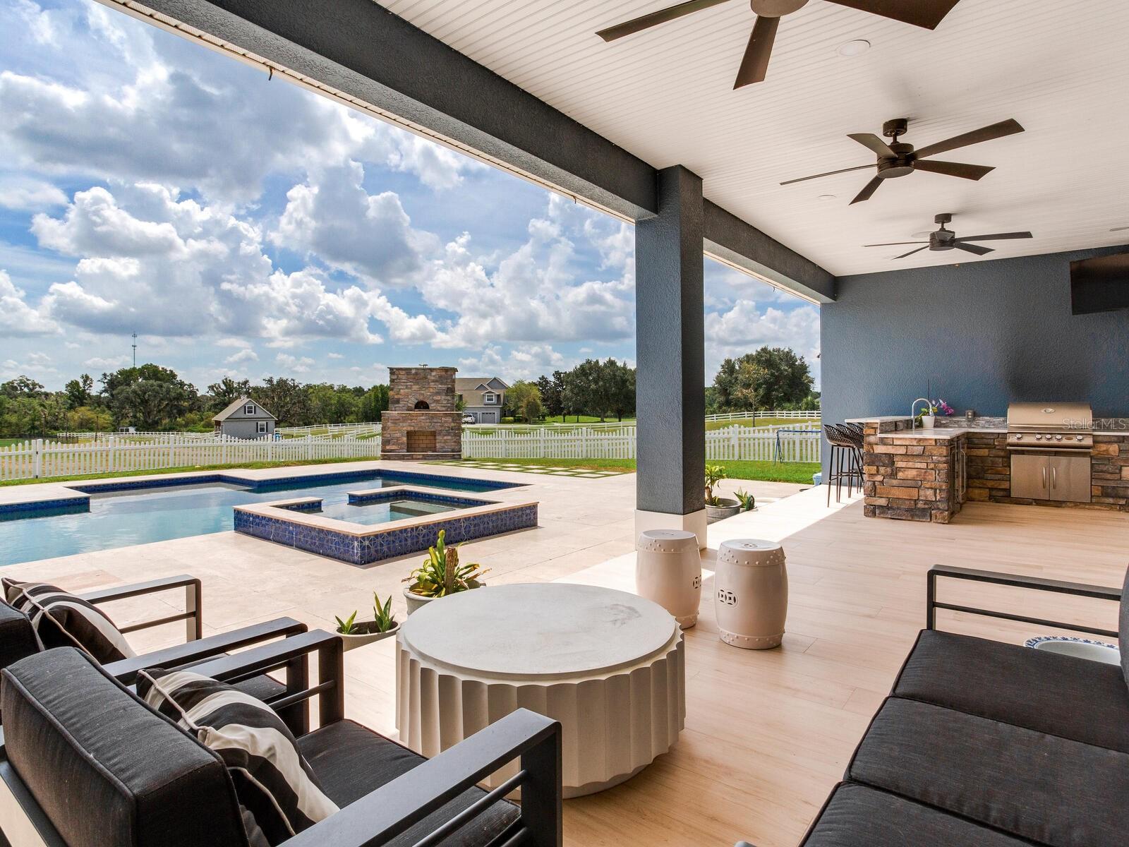 Listing photo id 33 for 8604 Alafia Hills Drive