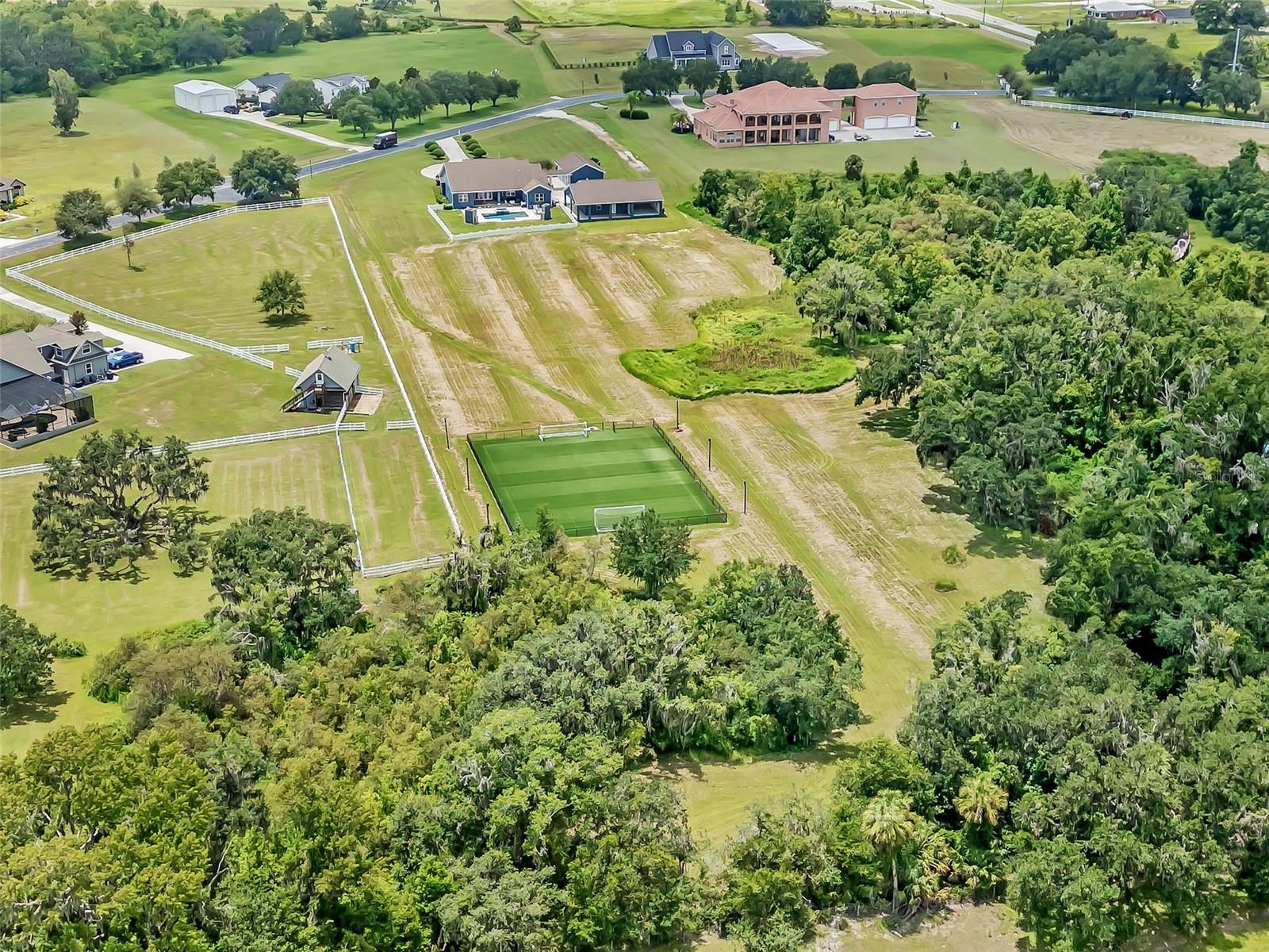 Listing photo id 44 for 8604 Alafia Hills Drive