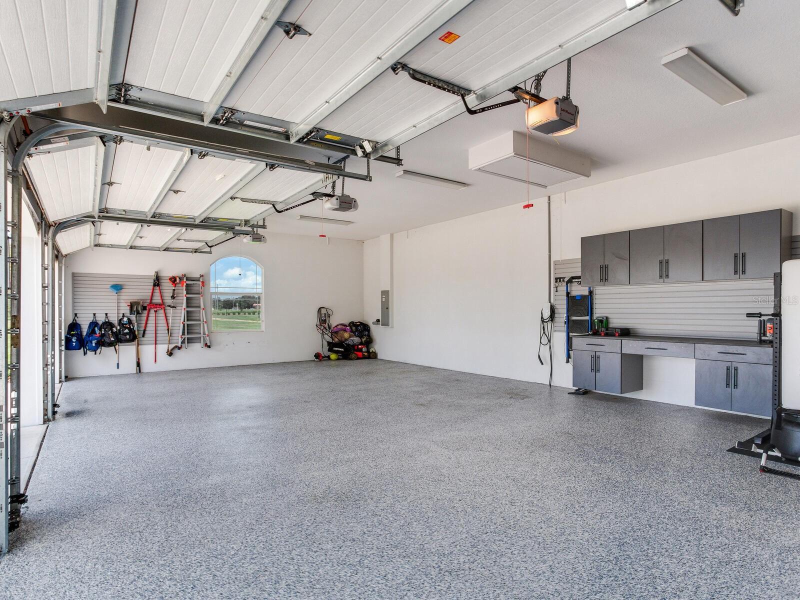 Listing photo id 60 for 8604 Alafia Hills Drive