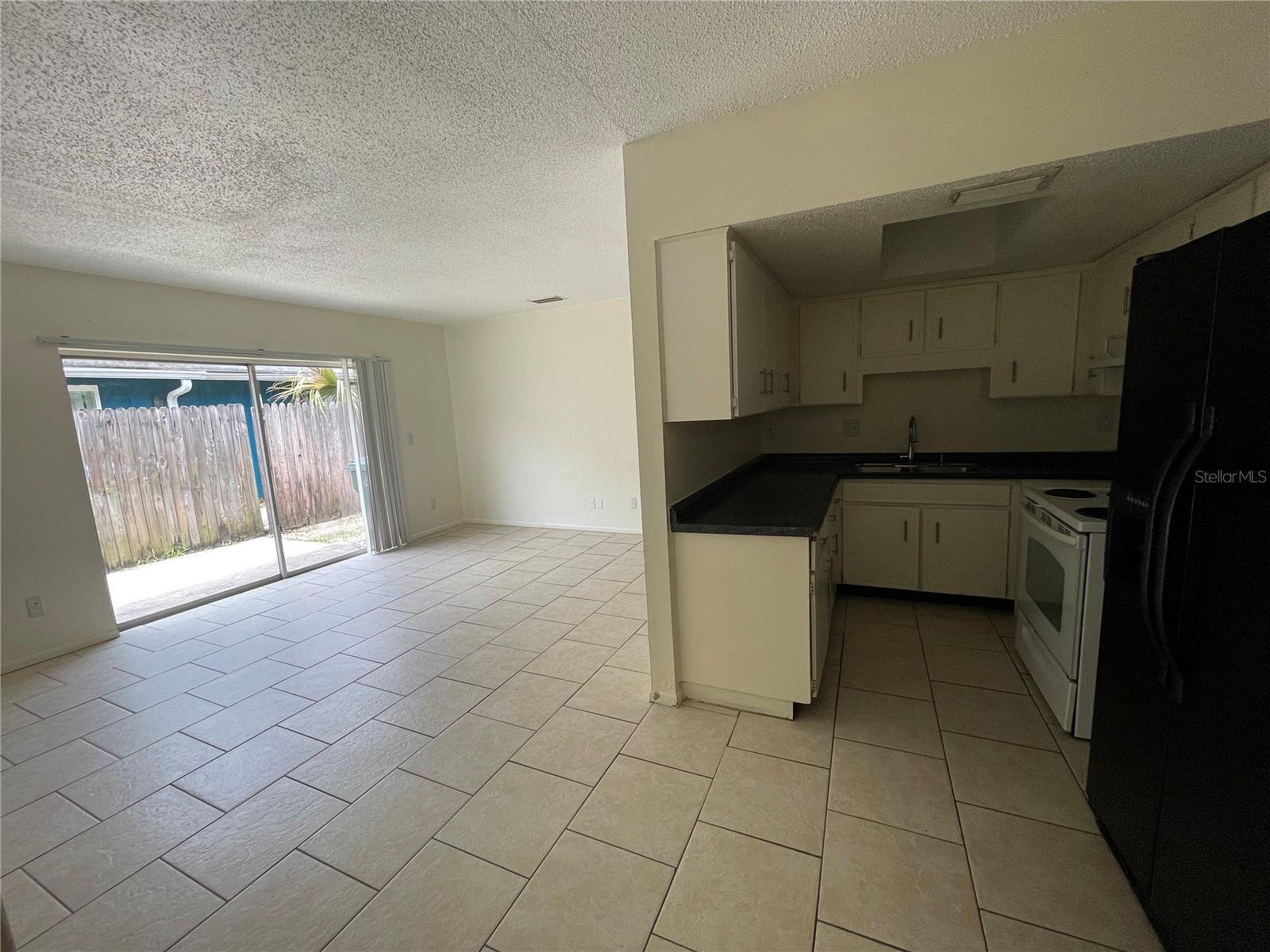 Image 4 of 10 For 185 Fulton Street Ne 4