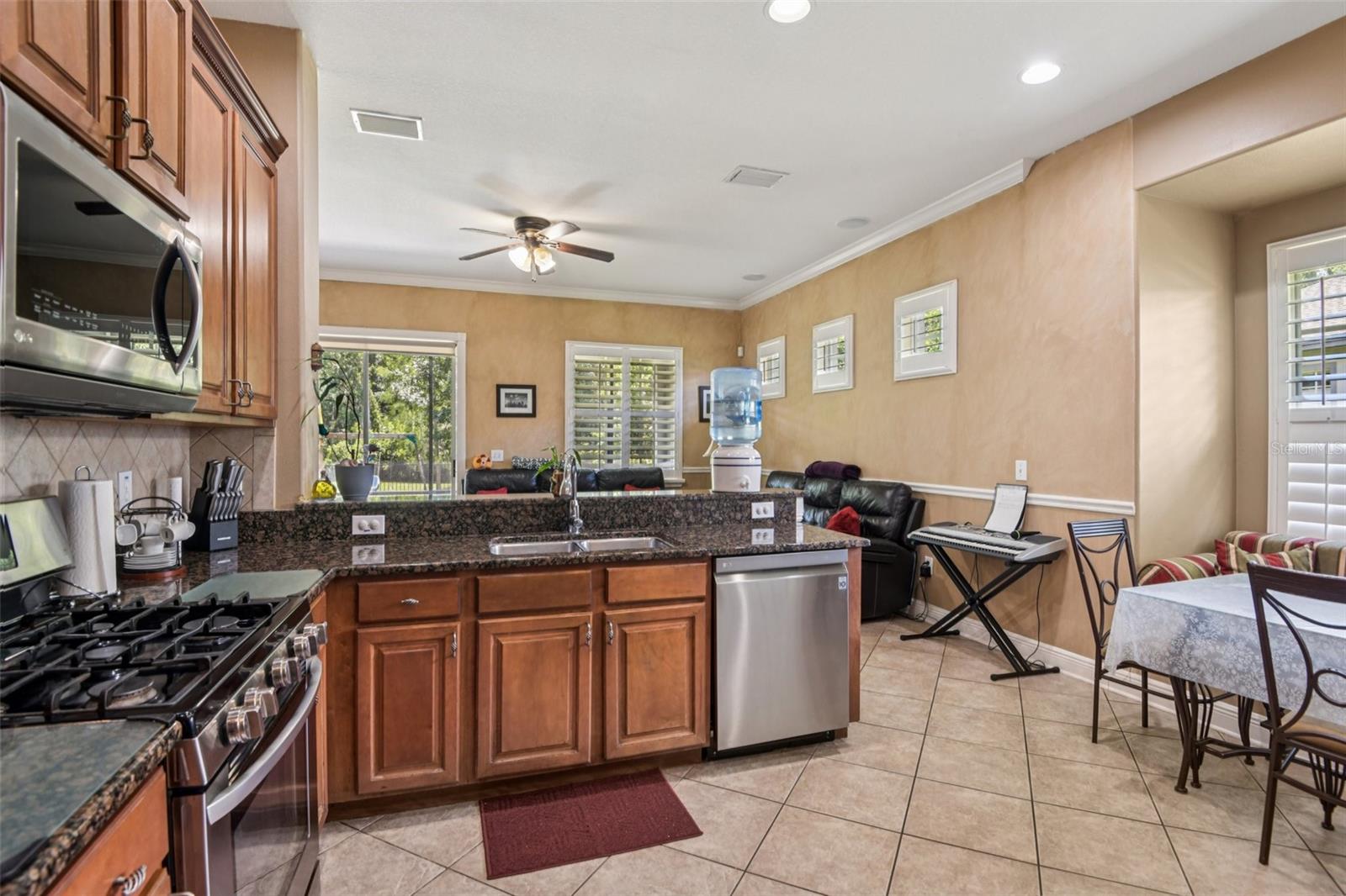 Image 16 of 58 For 8129 Lagerfeld Drive