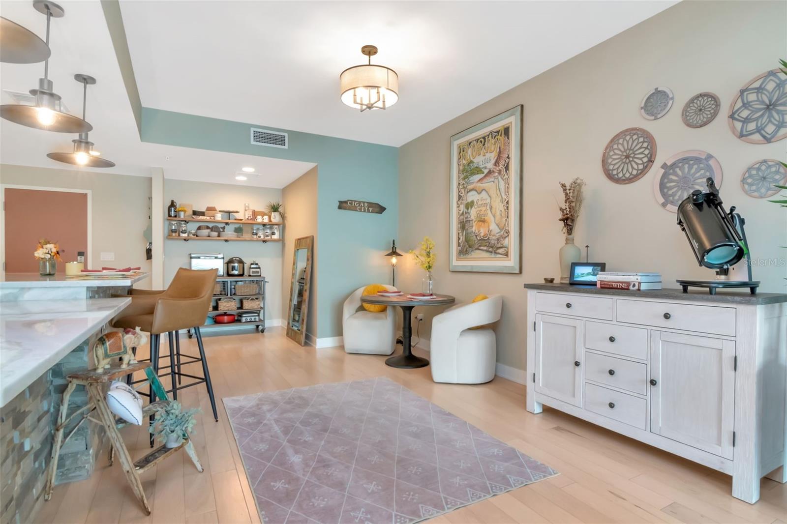 Image 20 of 80 For 1120 Kennedy Boulevard 611