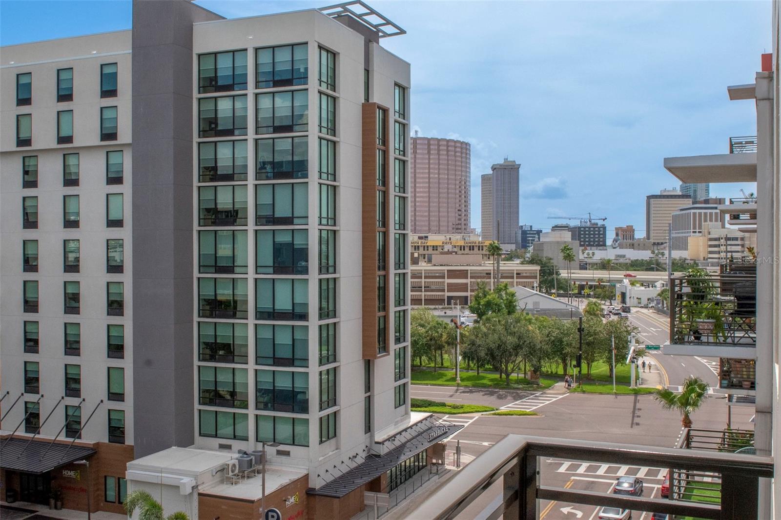 Image 30 of 80 For 1120 Kennedy Boulevard 611