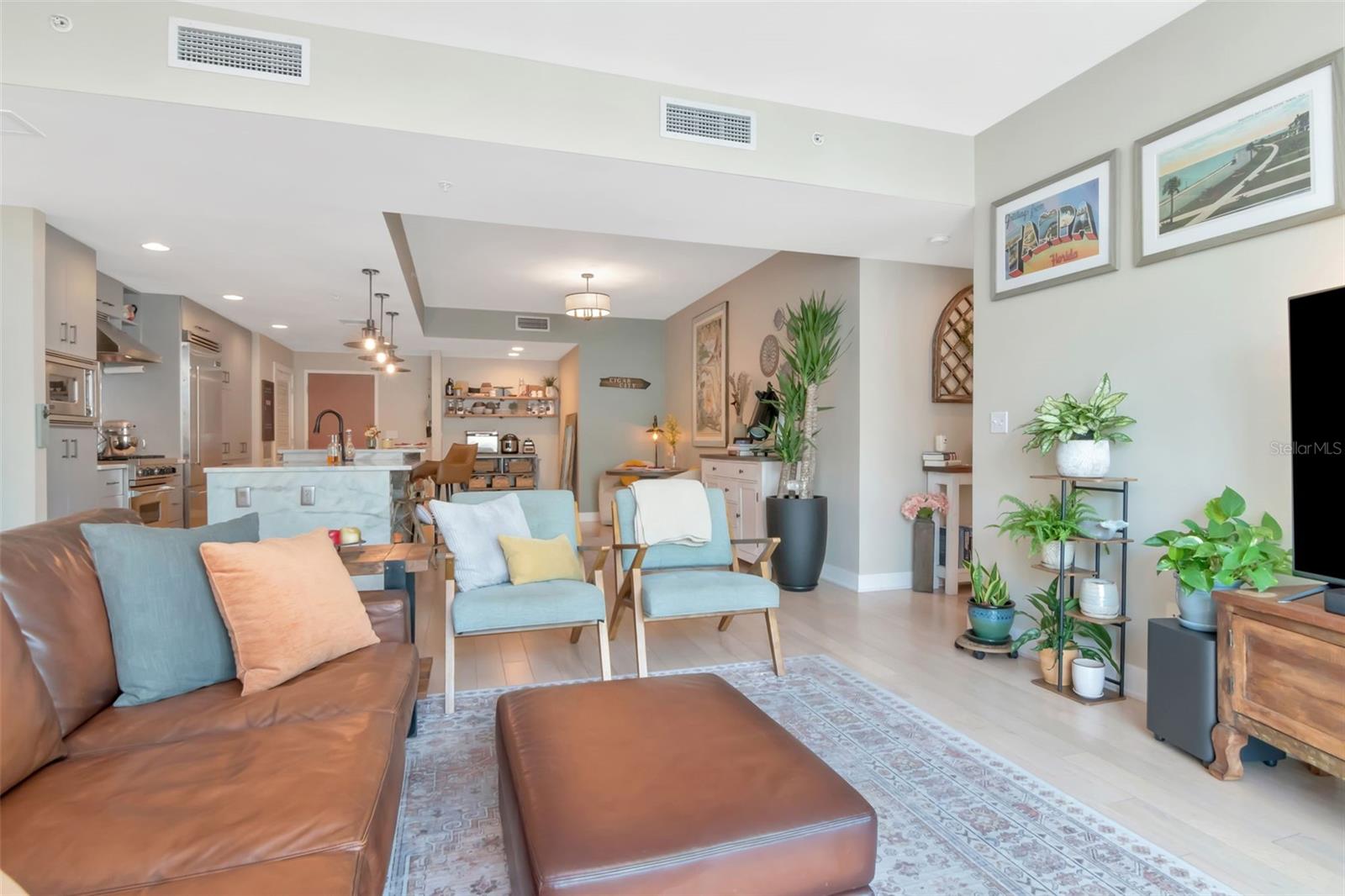 Image 33 of 80 For 1120 Kennedy Boulevard 611