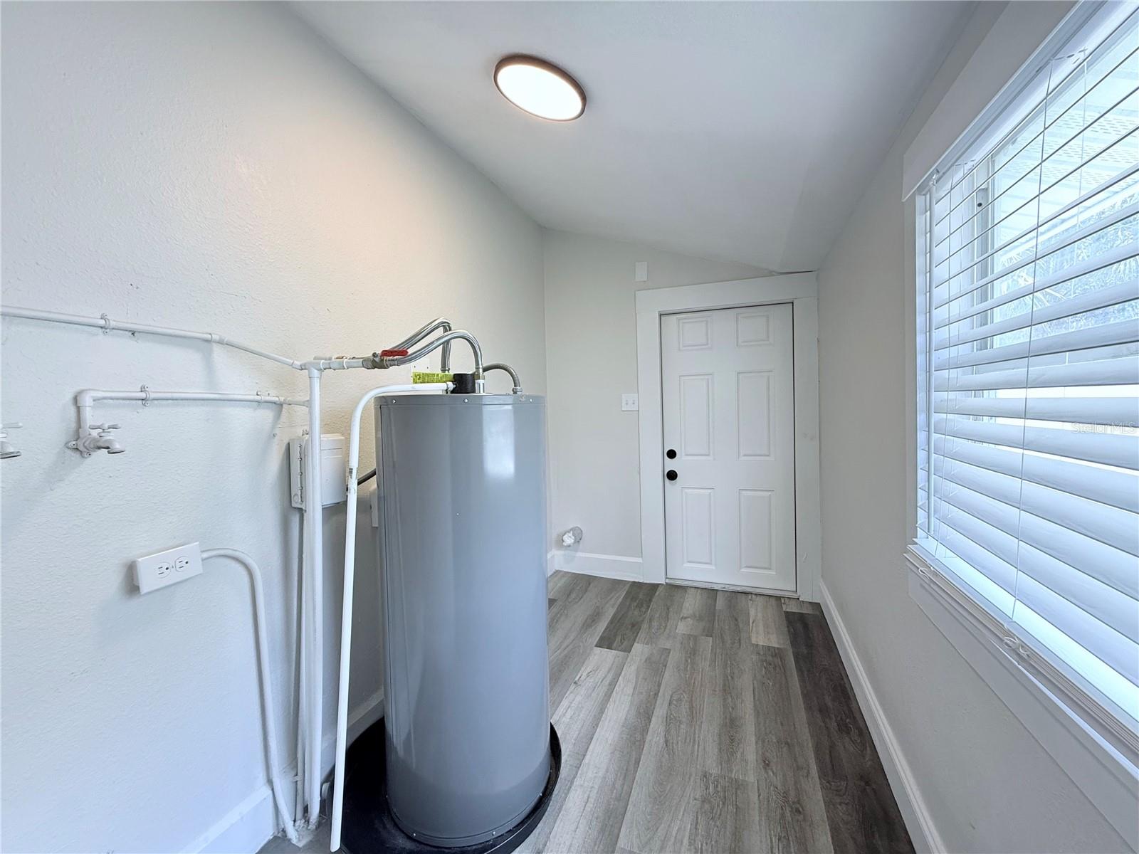 Image 16 of 18 For 1922 23rd Street S