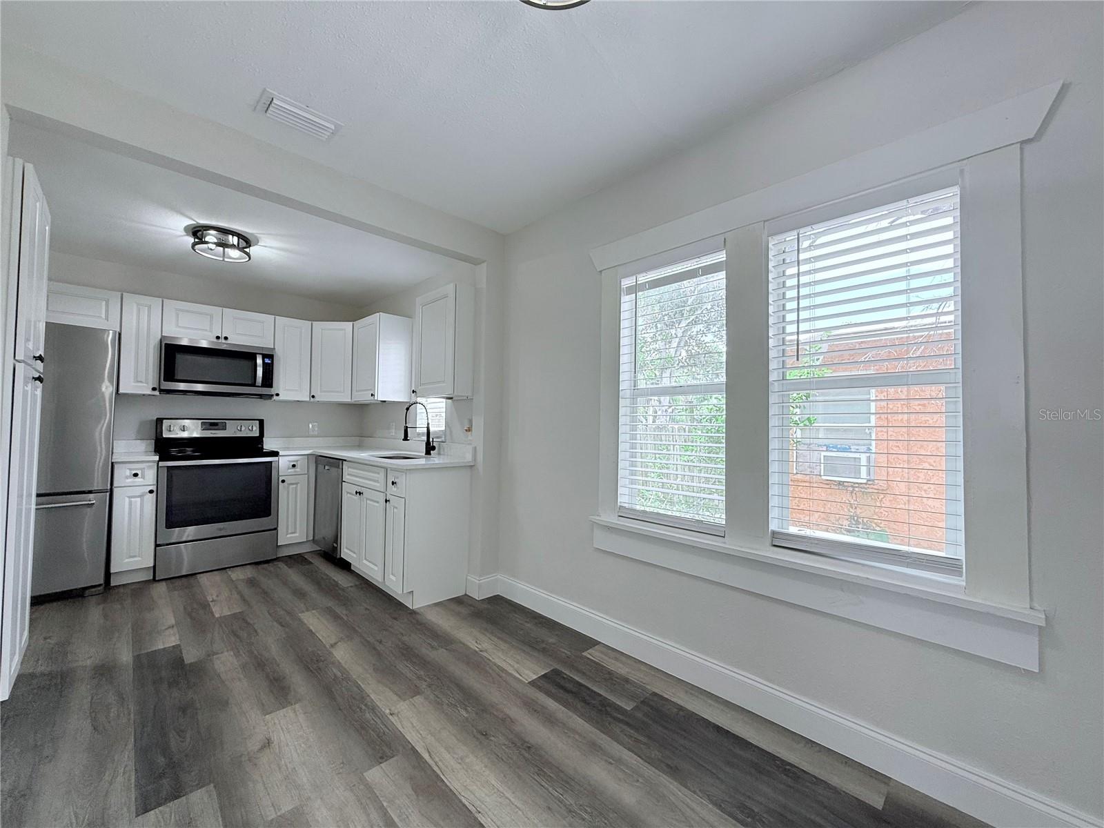 Image 6 of 18 For 1922 23rd Street S