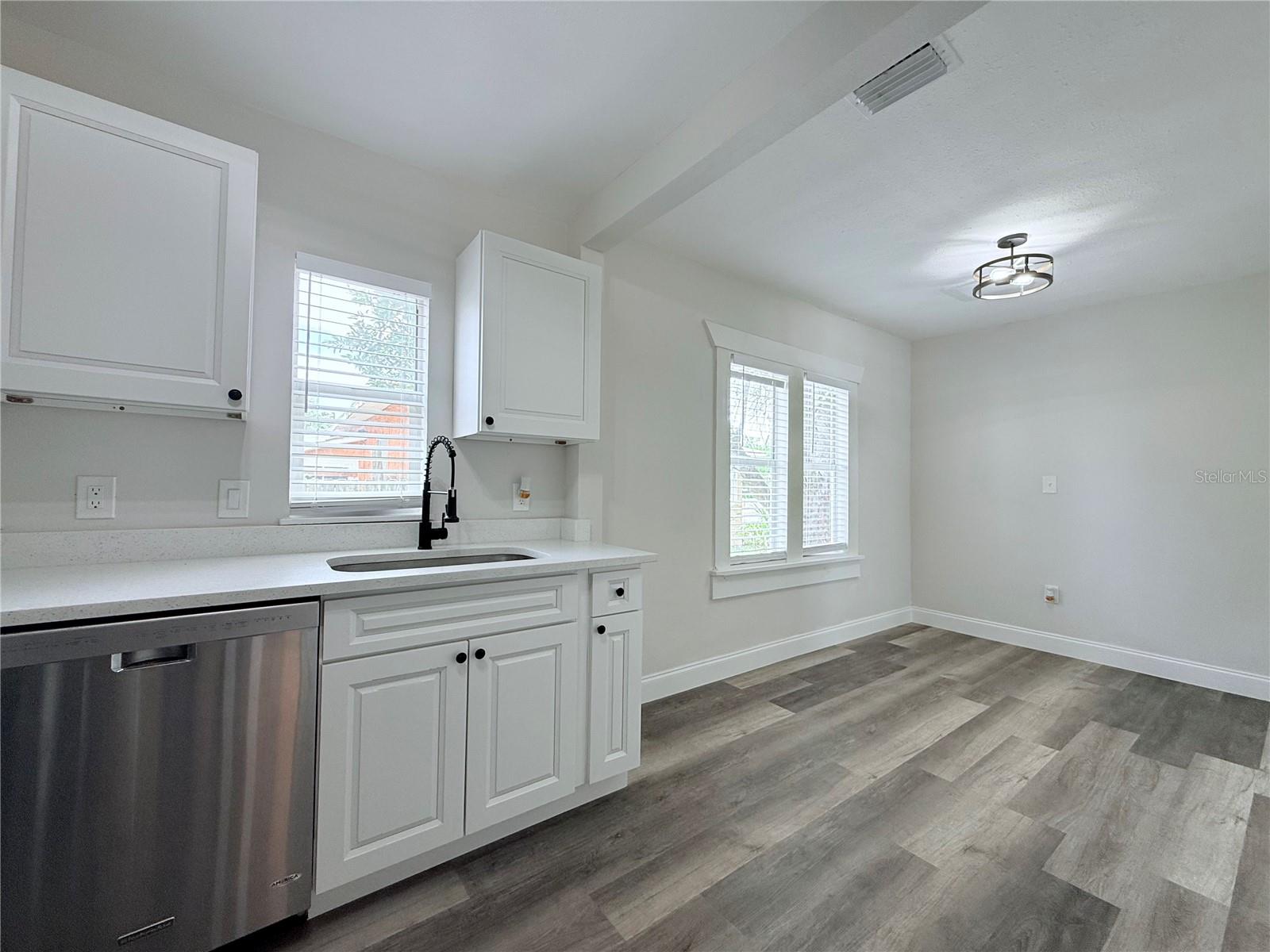 Image 9 of 18 For 1922 23rd Street S