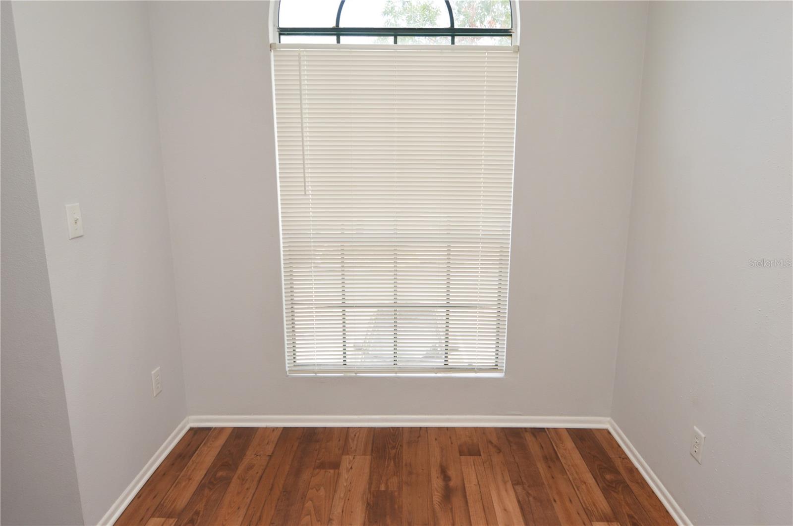 Image 10 of 93 For 8728 Mallard Reserve Drive 201