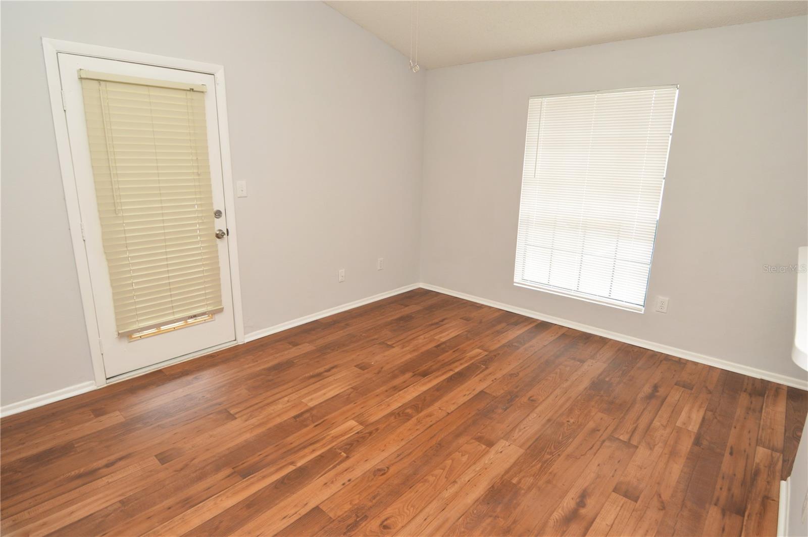 Image 15 of 93 For 8728 Mallard Reserve Drive 201