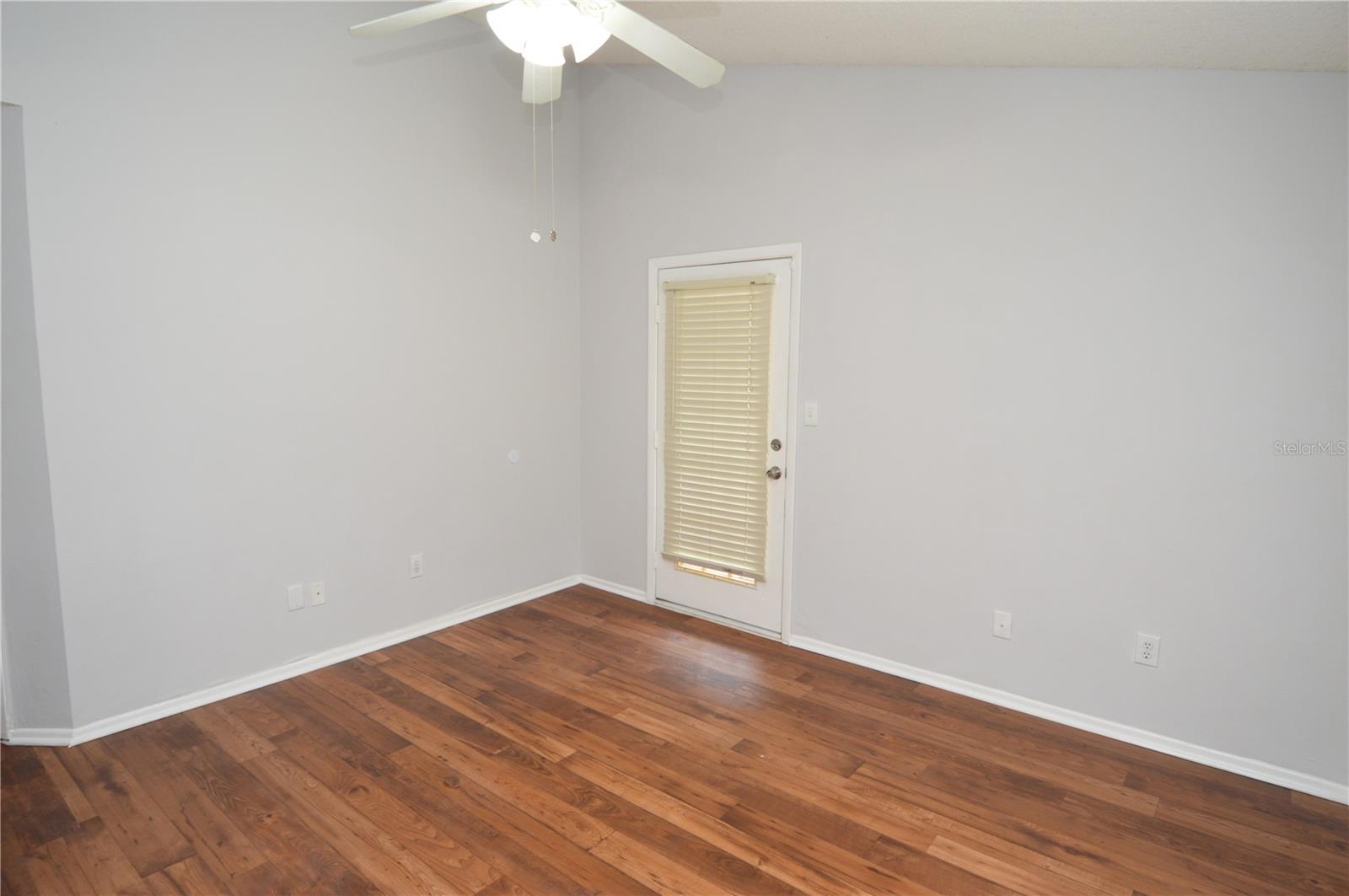 Image 19 of 93 For 8728 Mallard Reserve Drive 201