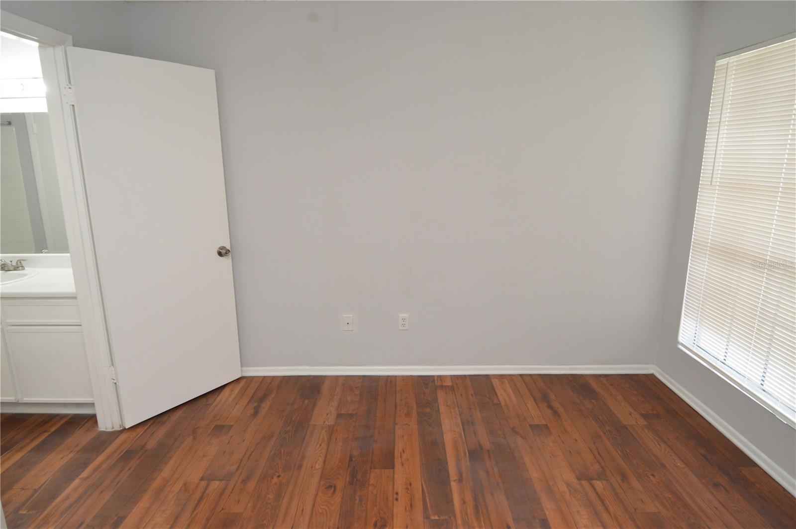 Image 26 of 93 For 8728 Mallard Reserve Drive 201