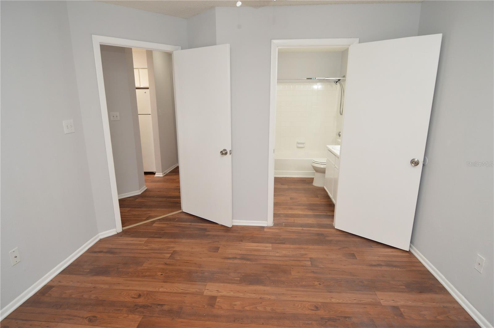 Image 28 of 93 For 8728 Mallard Reserve Drive 201