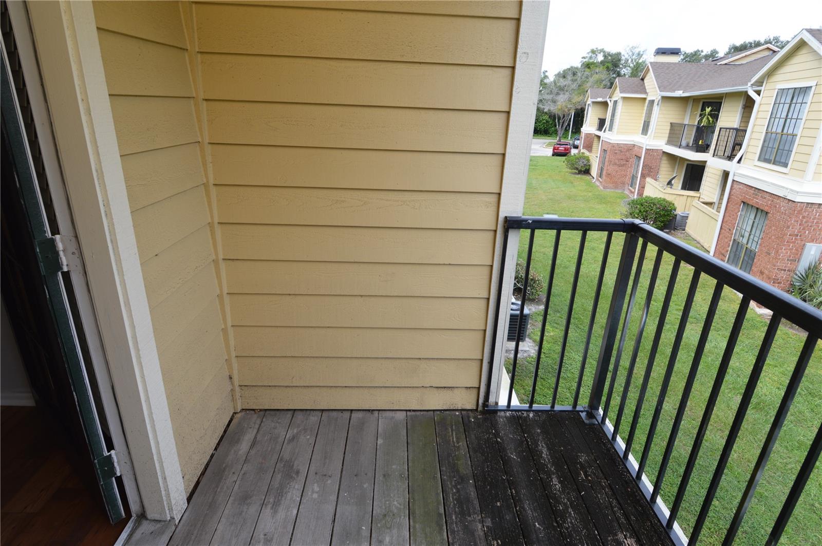 Image 40 of 93 For 8728 Mallard Reserve Drive 201