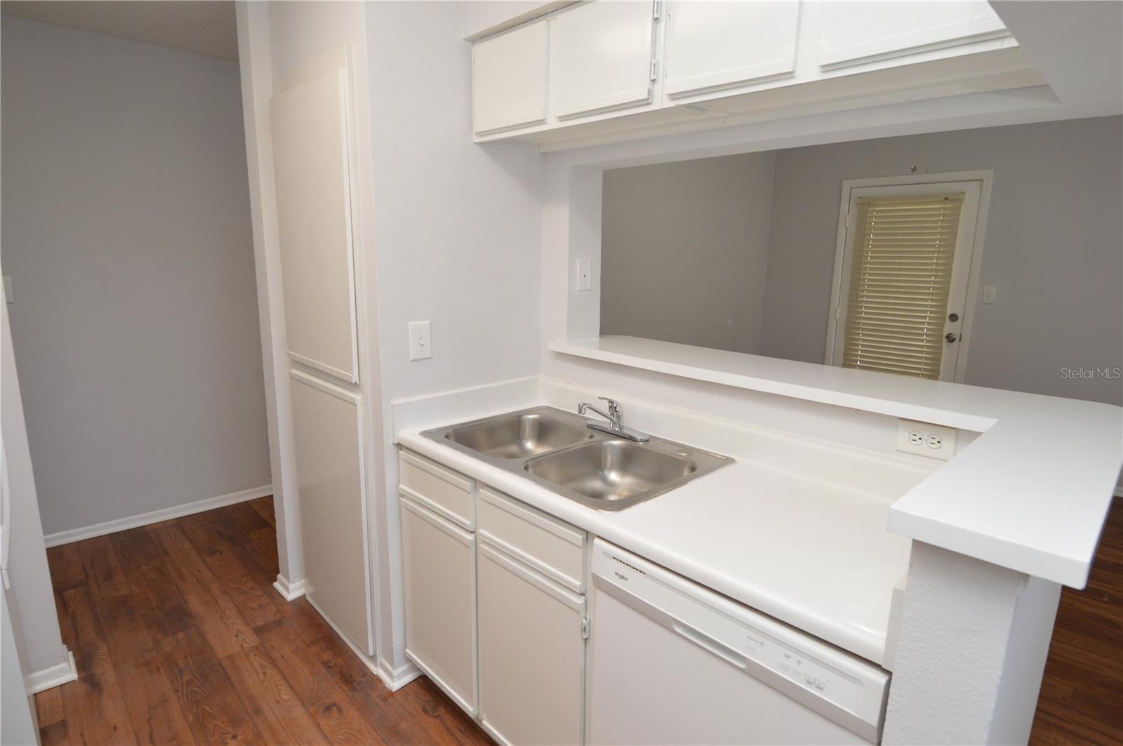 Image 7 of 93 For 8728 Mallard Reserve Drive 201