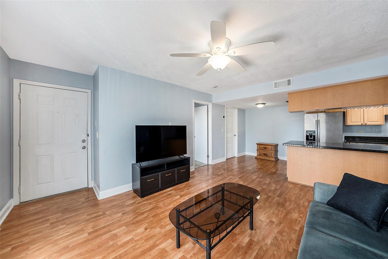 Image 13 of 29 For 3711 Iowa Avenue 214