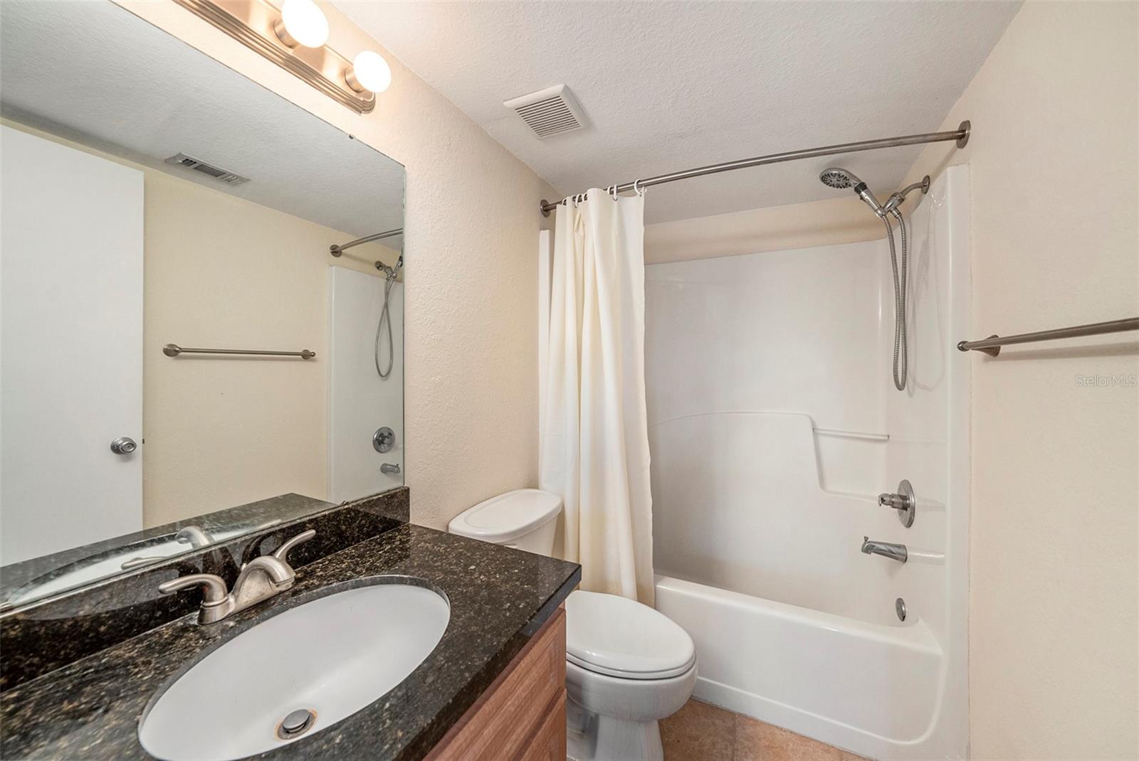 Image 18 of 29 For 3711 Iowa Avenue 214