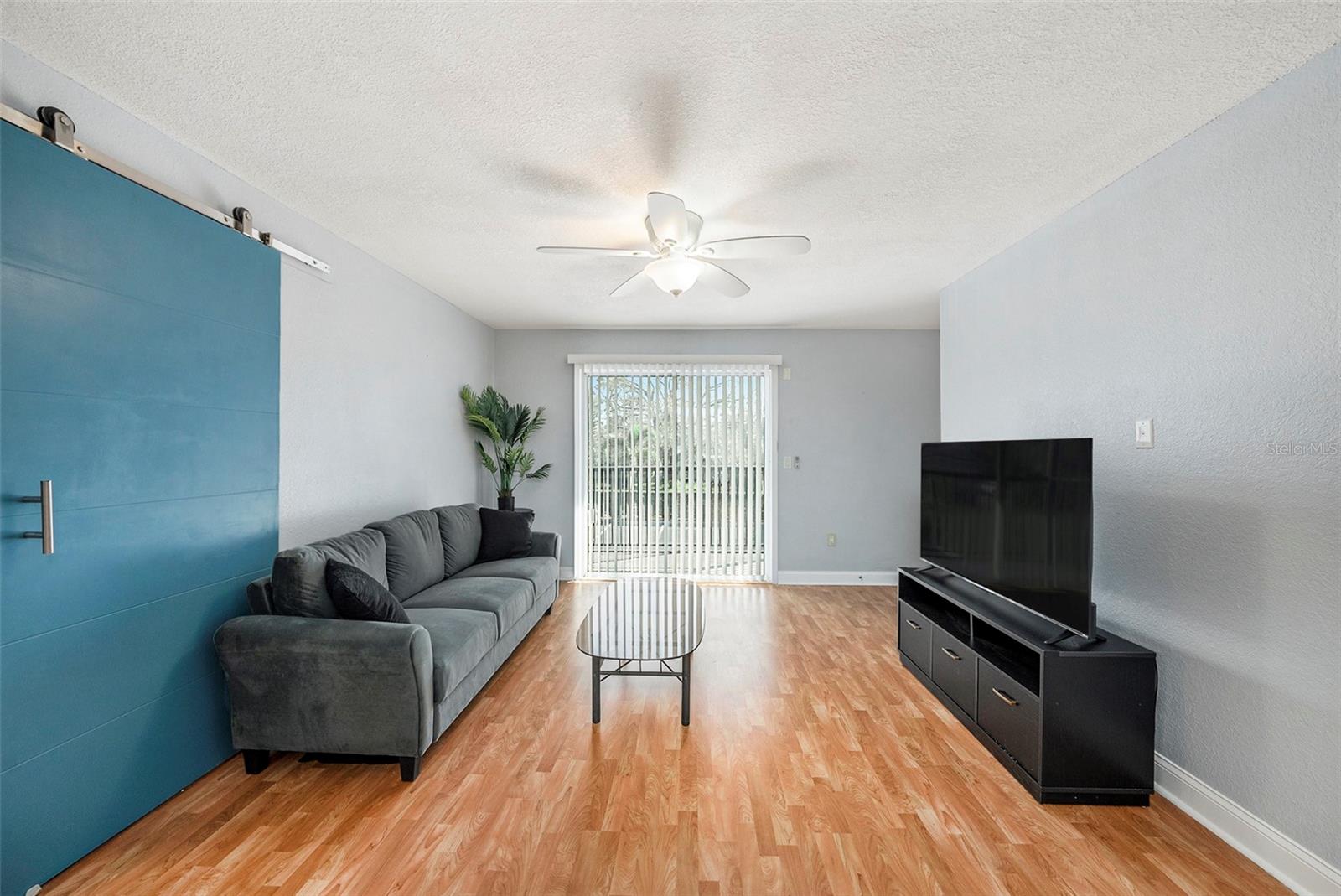 Image 6 of 29 For 3711 Iowa Avenue 214