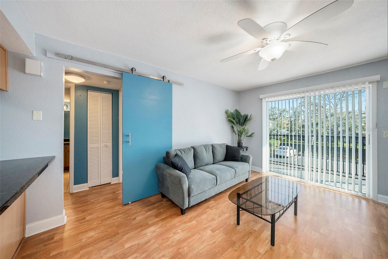 Image 7 of 29 For 3711 Iowa Avenue 214