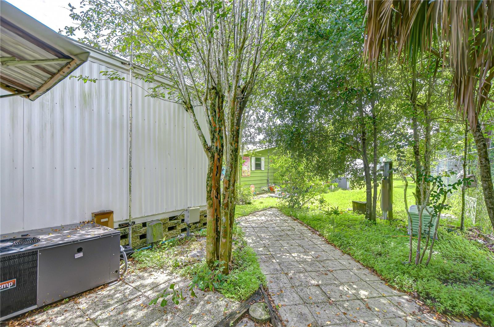 Image 21 of 56 For 34121 Tree Lake Drive