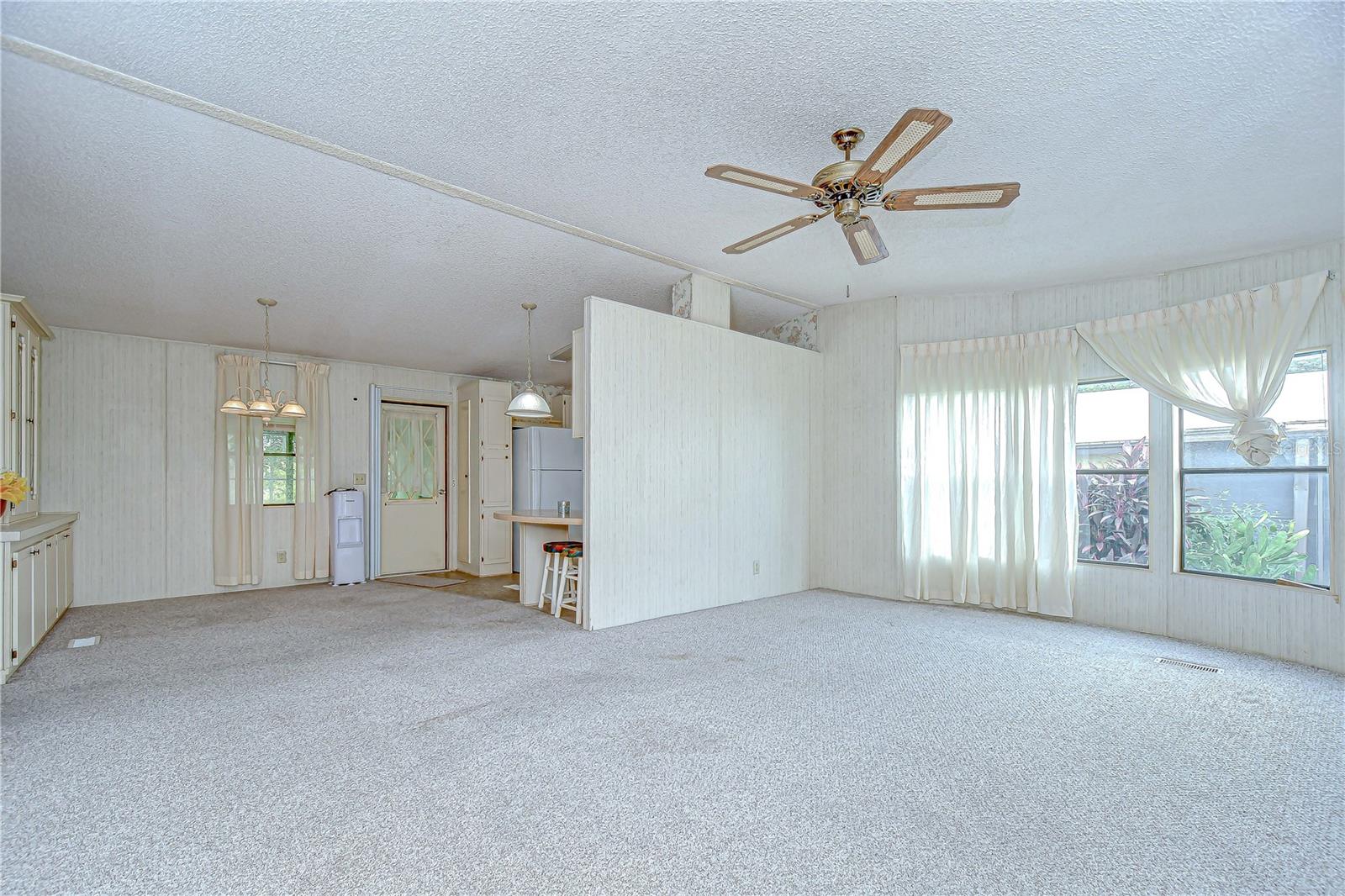 Image 32 of 56 For 34121 Tree Lake Drive