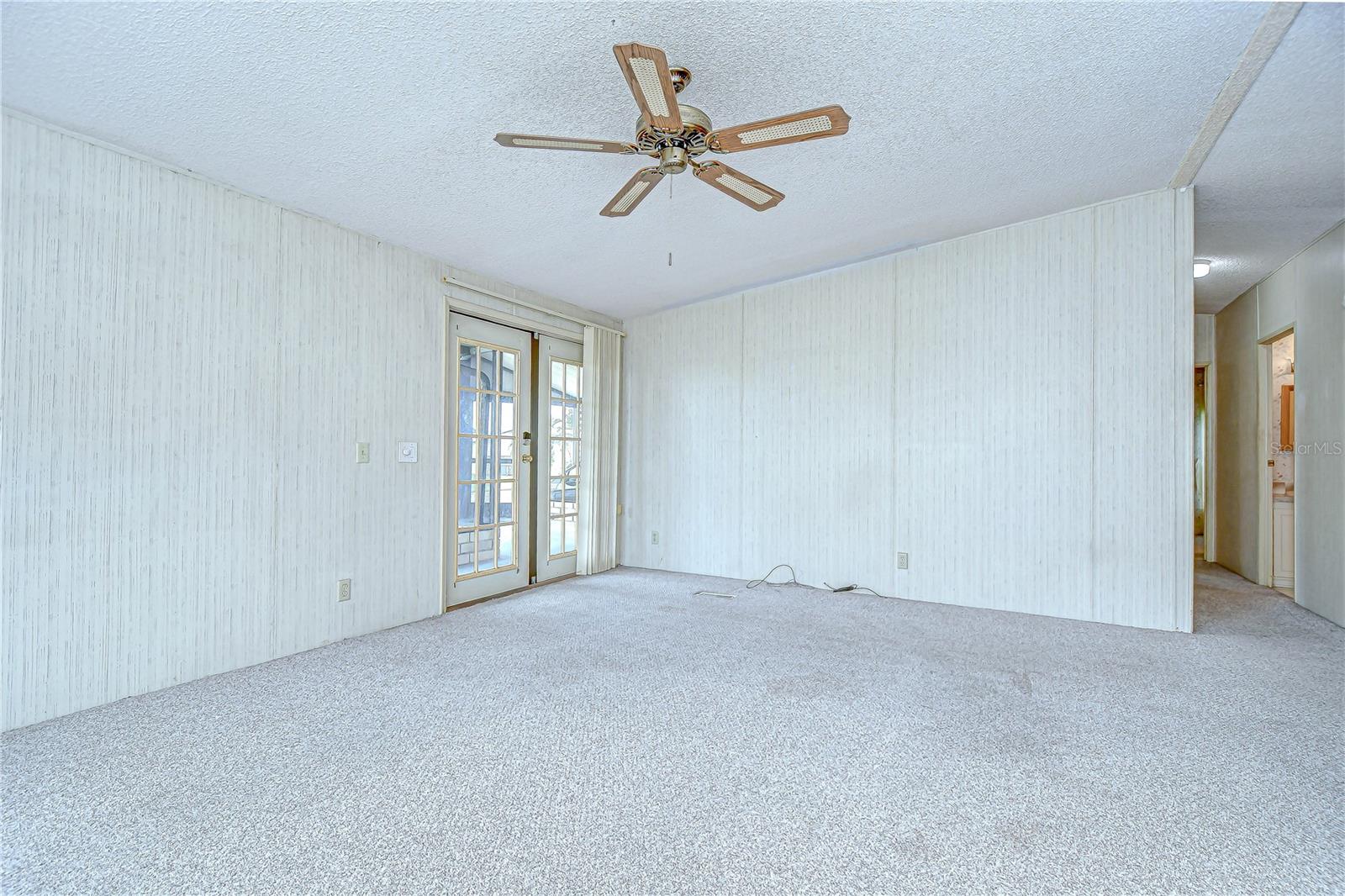 Image 34 of 56 For 34121 Tree Lake Drive