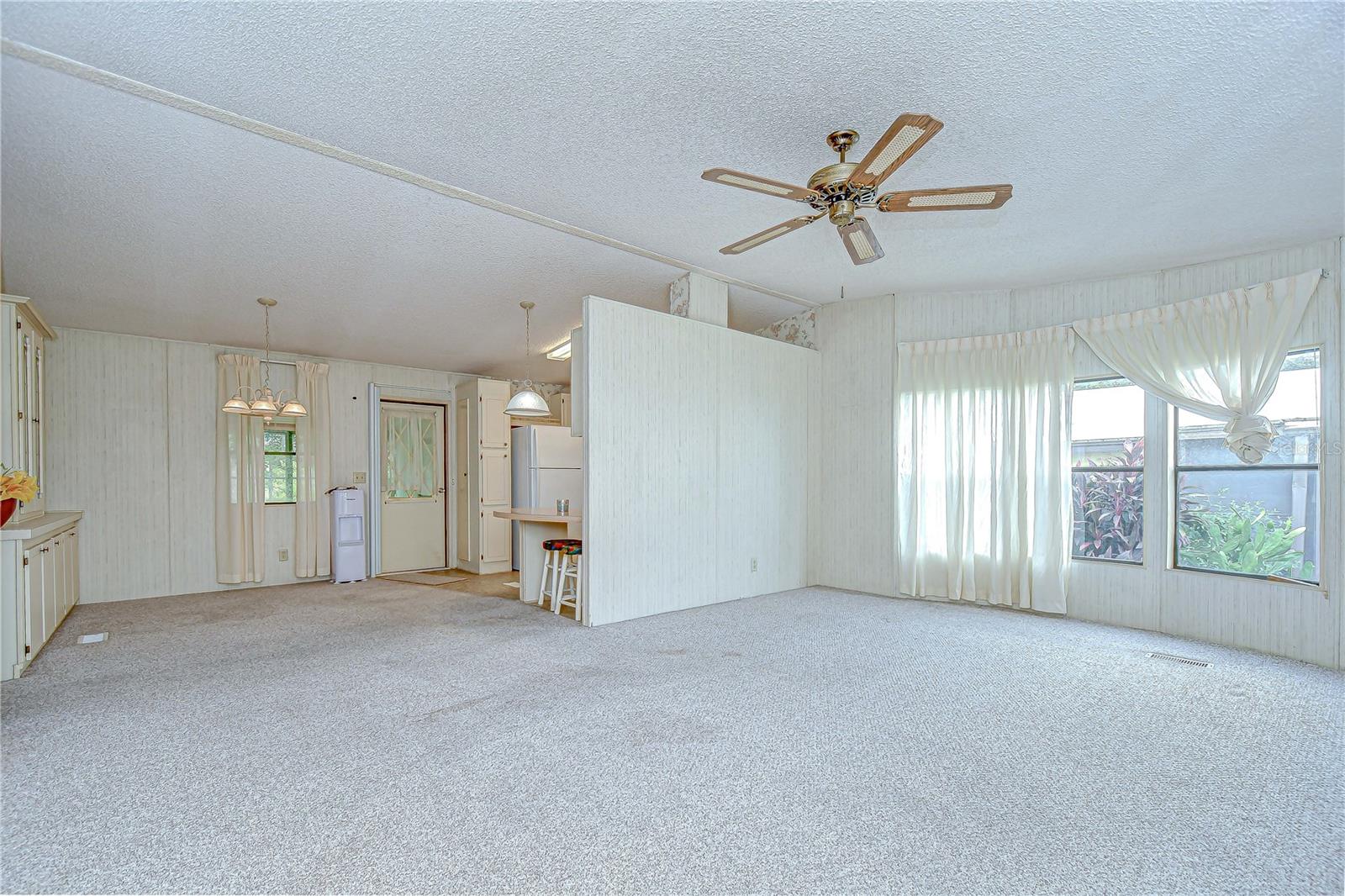 Image 39 of 56 For 34121 Tree Lake Drive