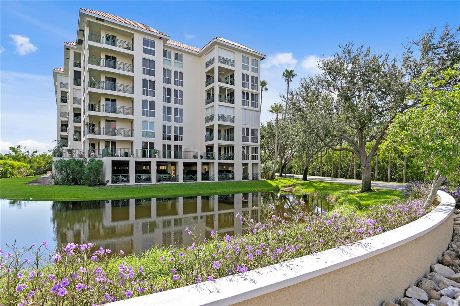 Details for 4801 Osprey Drive S 101, ST PETERSBURG, FL 33711