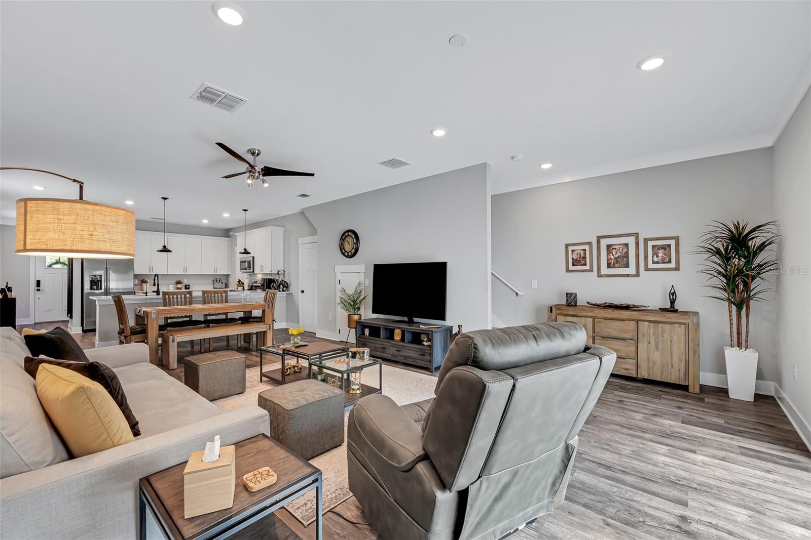 Image 12 of 31 For 2704 Gray Street B