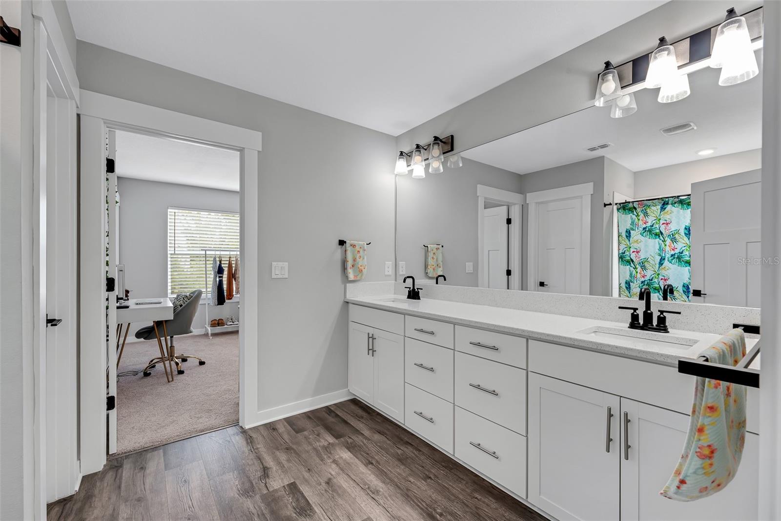 Image 22 of 31 For 2704 Gray Street B