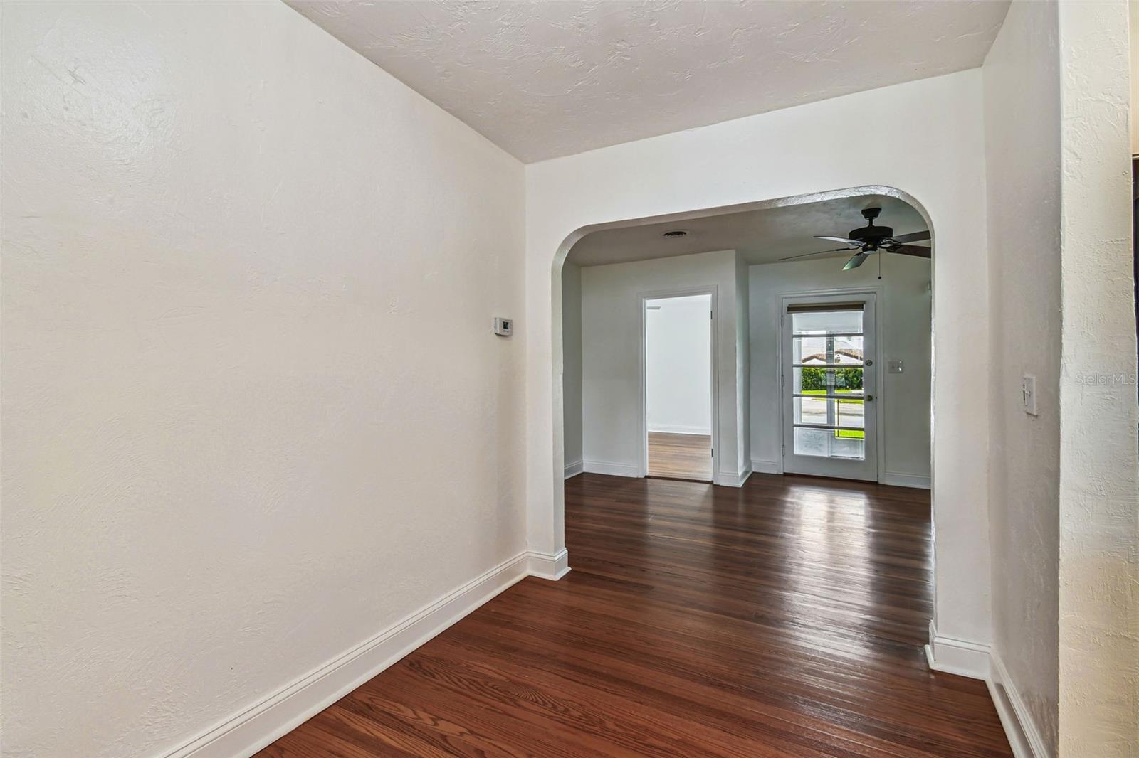 Image 11 of 32 For 275 Mateo Way Ne