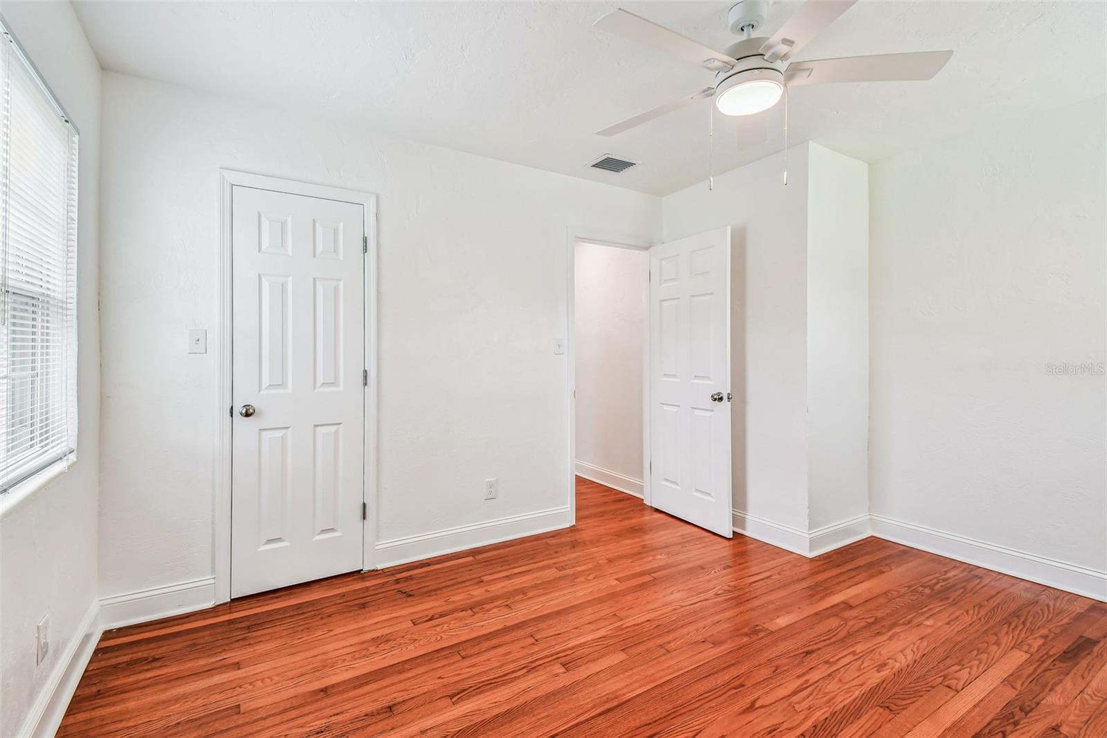 Image 22 of 32 For 275 Mateo Way Ne