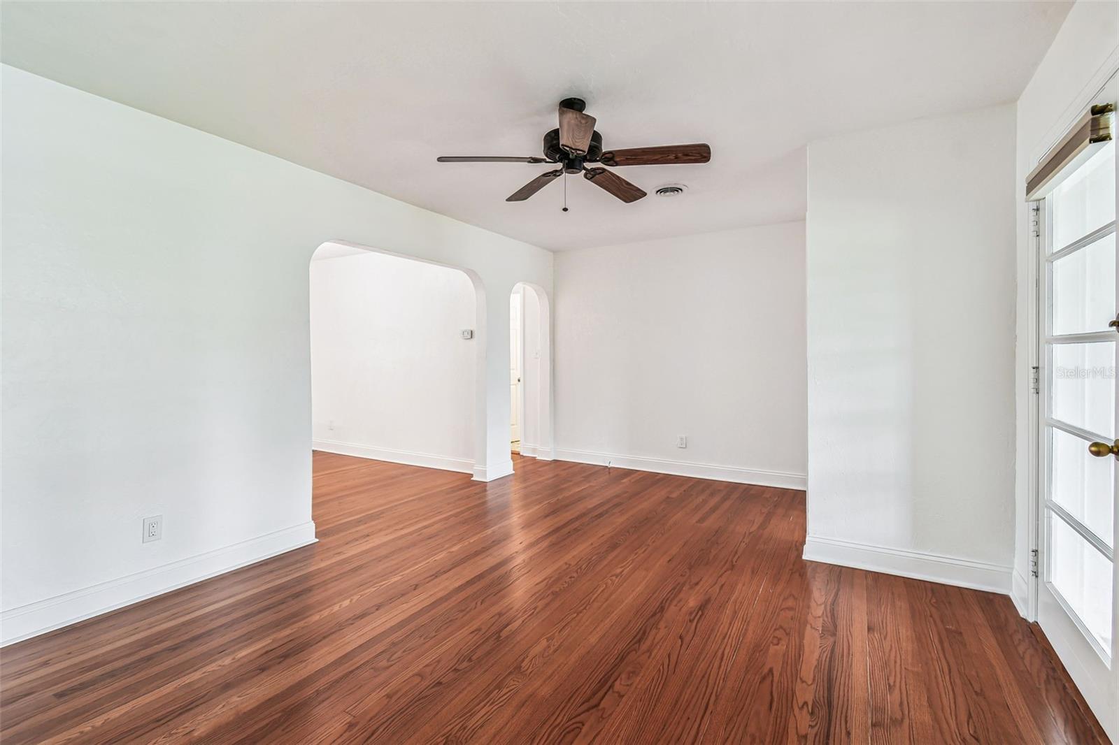 Image 6 of 32 For 275 Mateo Way Ne