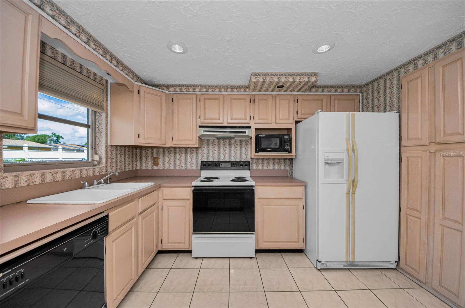 Image 17 of 34 For 2135 Erin Drive