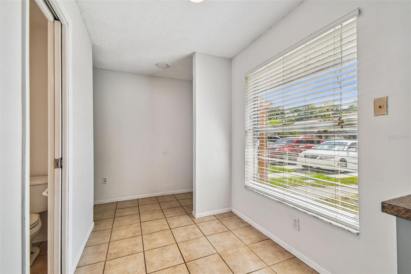 Image 17 of 68 For 14114 Village View Drive