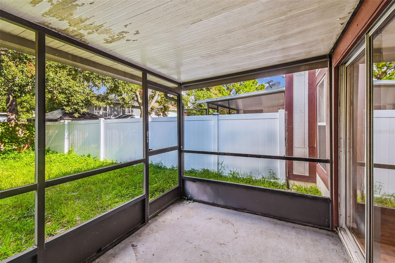Image 47 of 68 For 14114 Village View Drive