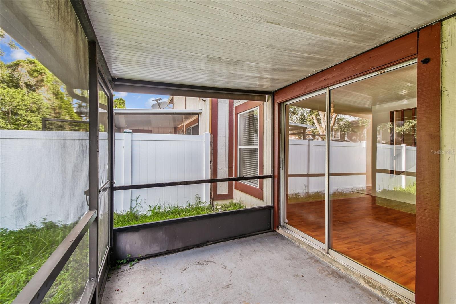 Image 48 of 68 For 14114 Village View Drive