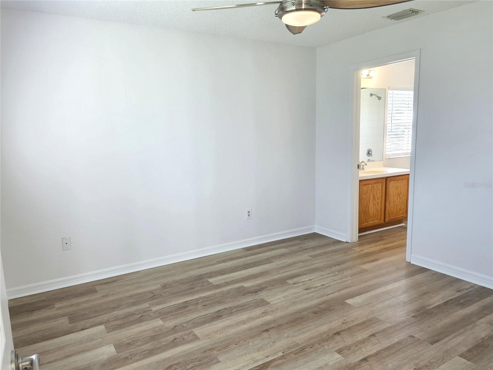 Image 9 of 16 For 13334 Ashbark Court