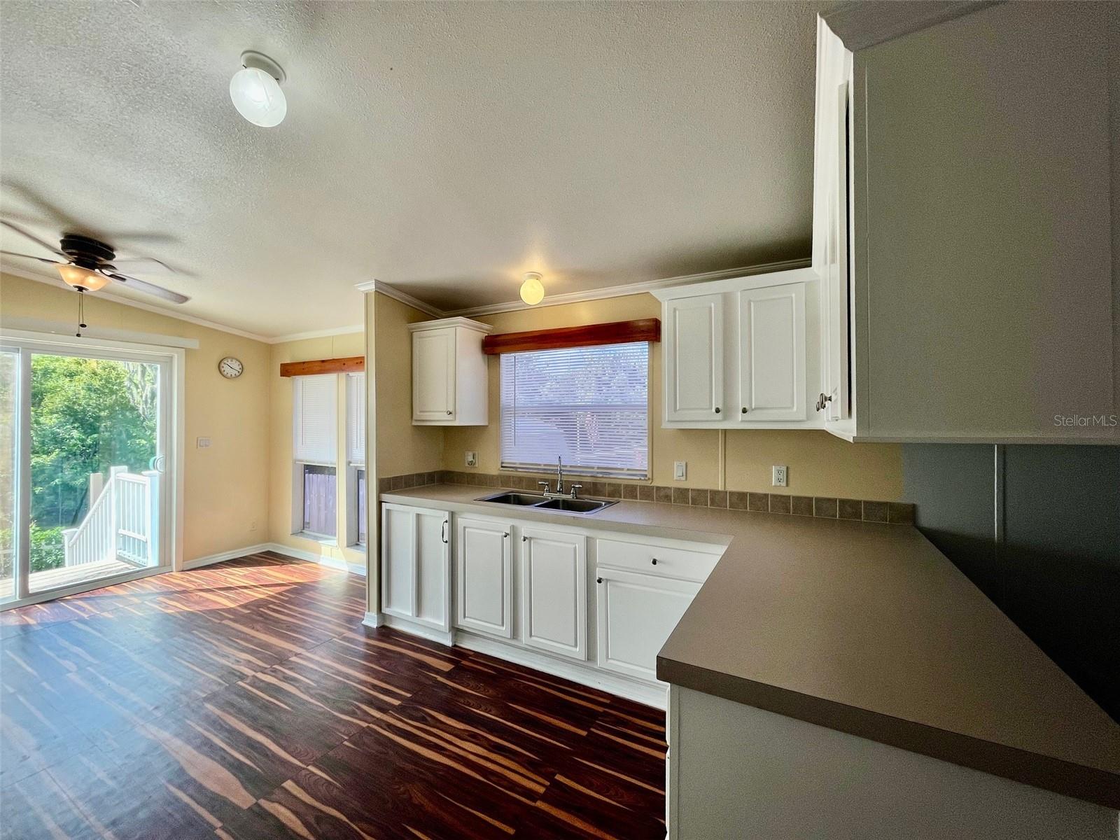 Image 12 of 29 For 1322 Live Oak Parkway