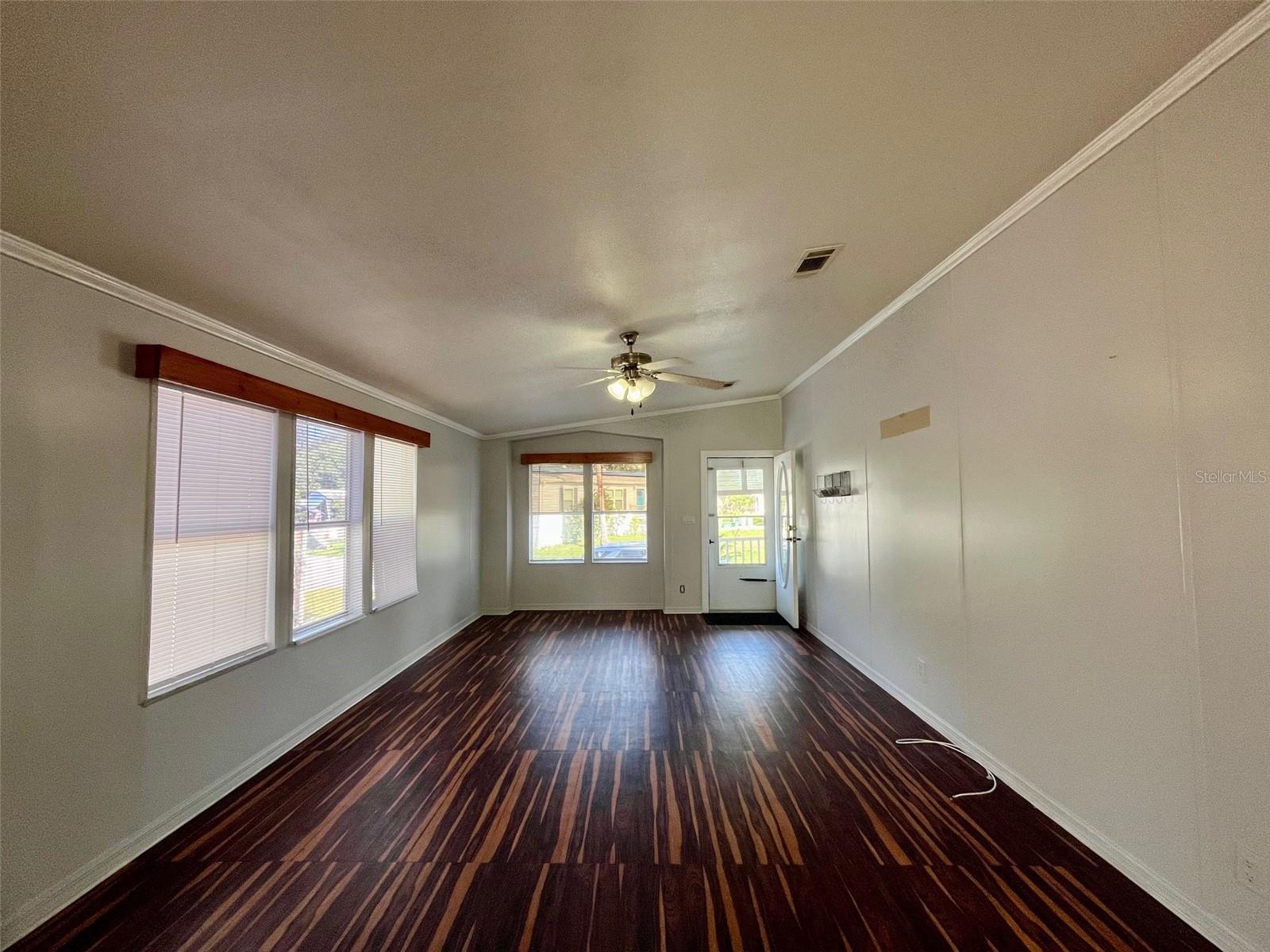 Image 3 of 29 For 1322 Live Oak Parkway