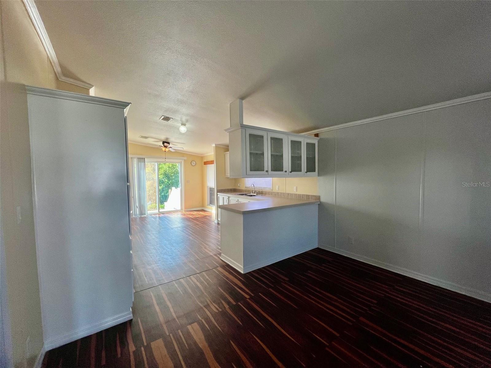 Image 4 of 29 For 1322 Live Oak Parkway