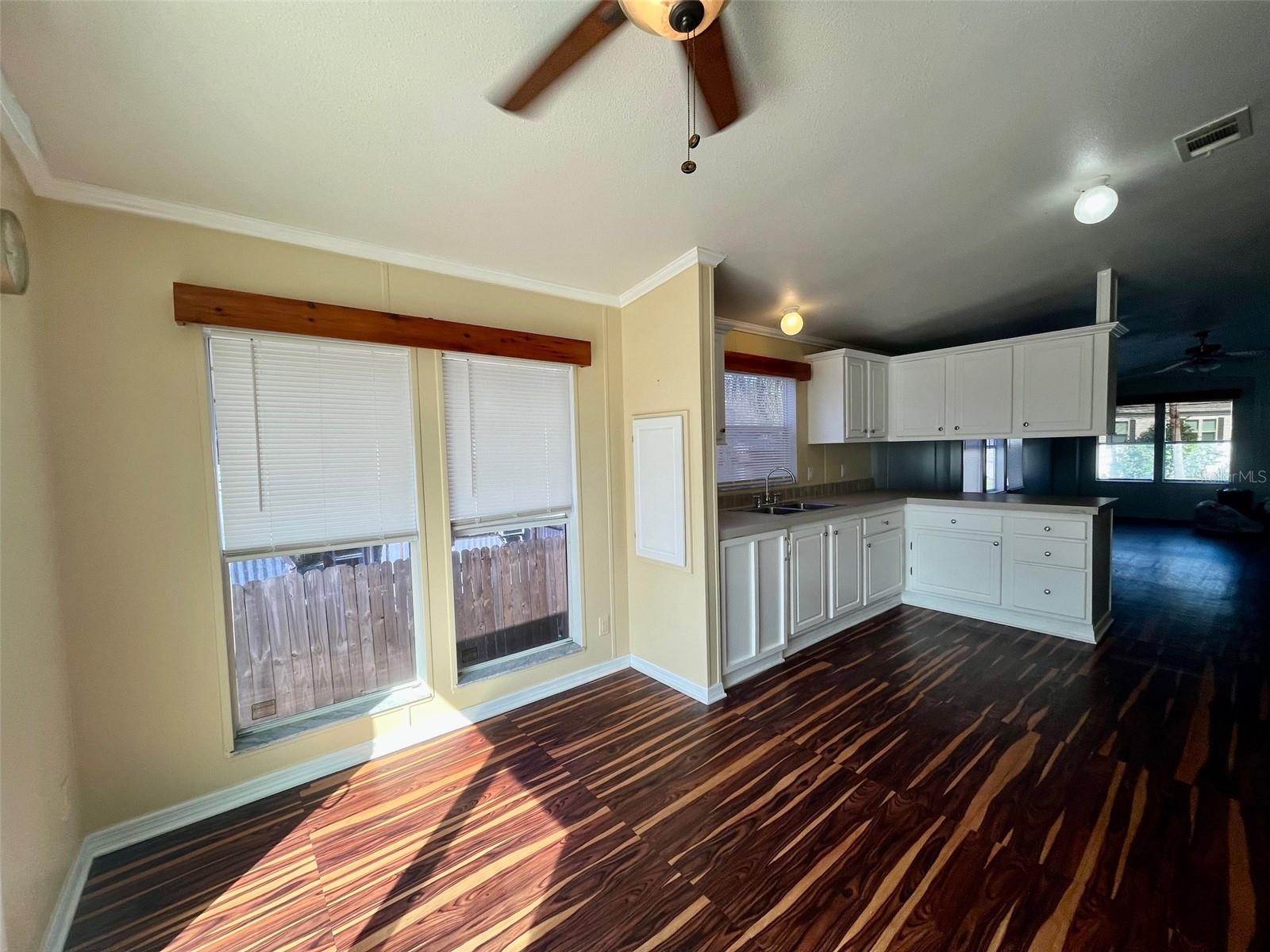 Image 6 of 29 For 1322 Live Oak Parkway
