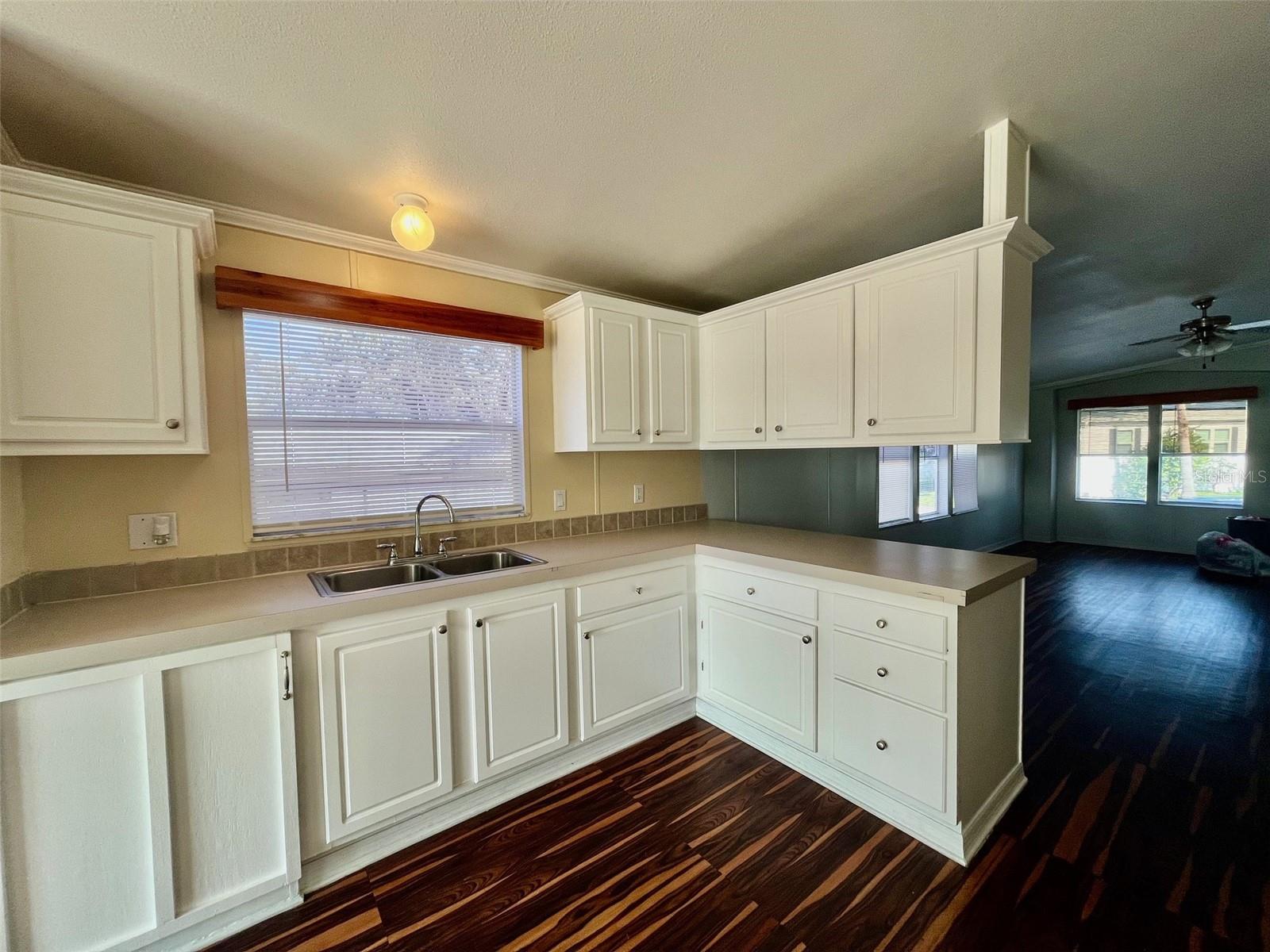 Image 9 of 29 For 1322 Live Oak Parkway