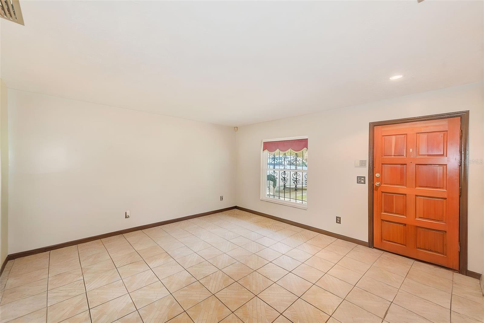 Image 4 of 54 For 4707 Temple Heights Road