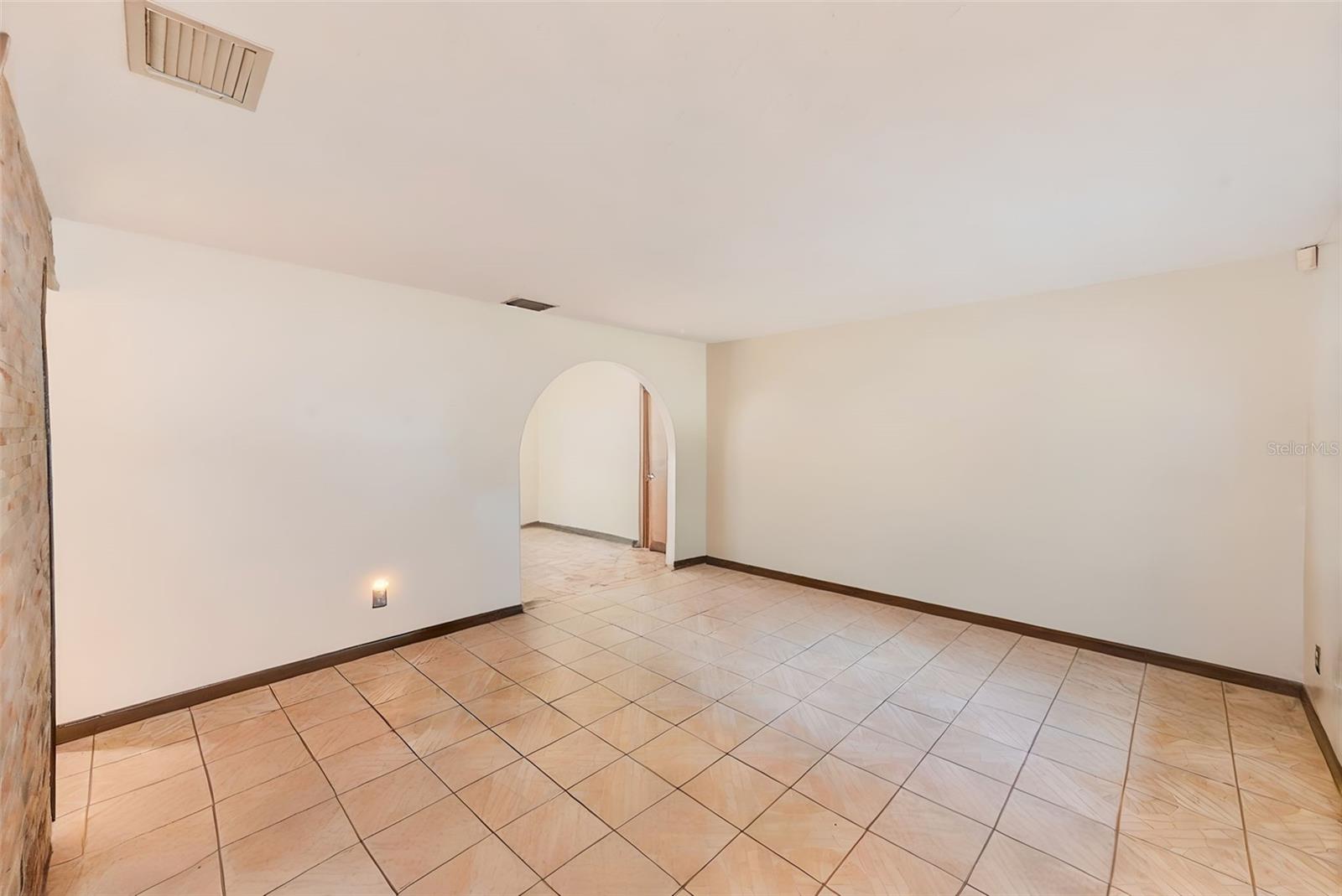 Image 6 of 54 For 4707 Temple Heights Road